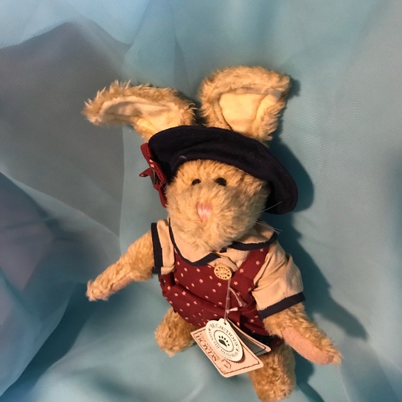 🎄Boyd’s Plush Emily Rabbit - Picture 4 of 5